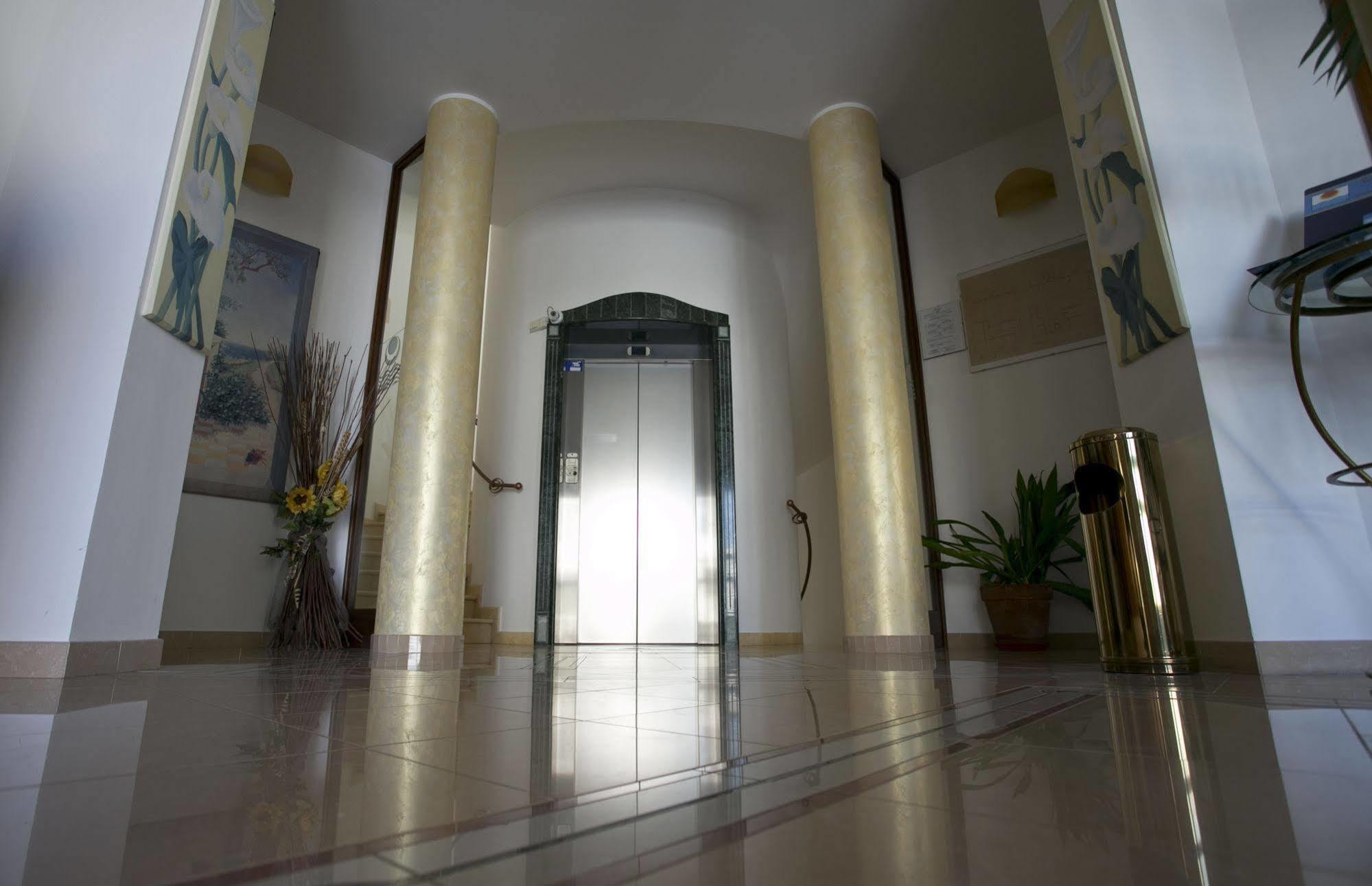 Hotel Sabbia d'Oro San Vito Lo Capo Esterno foto